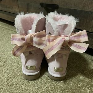 Light Pink Bailey Bow Uggs
